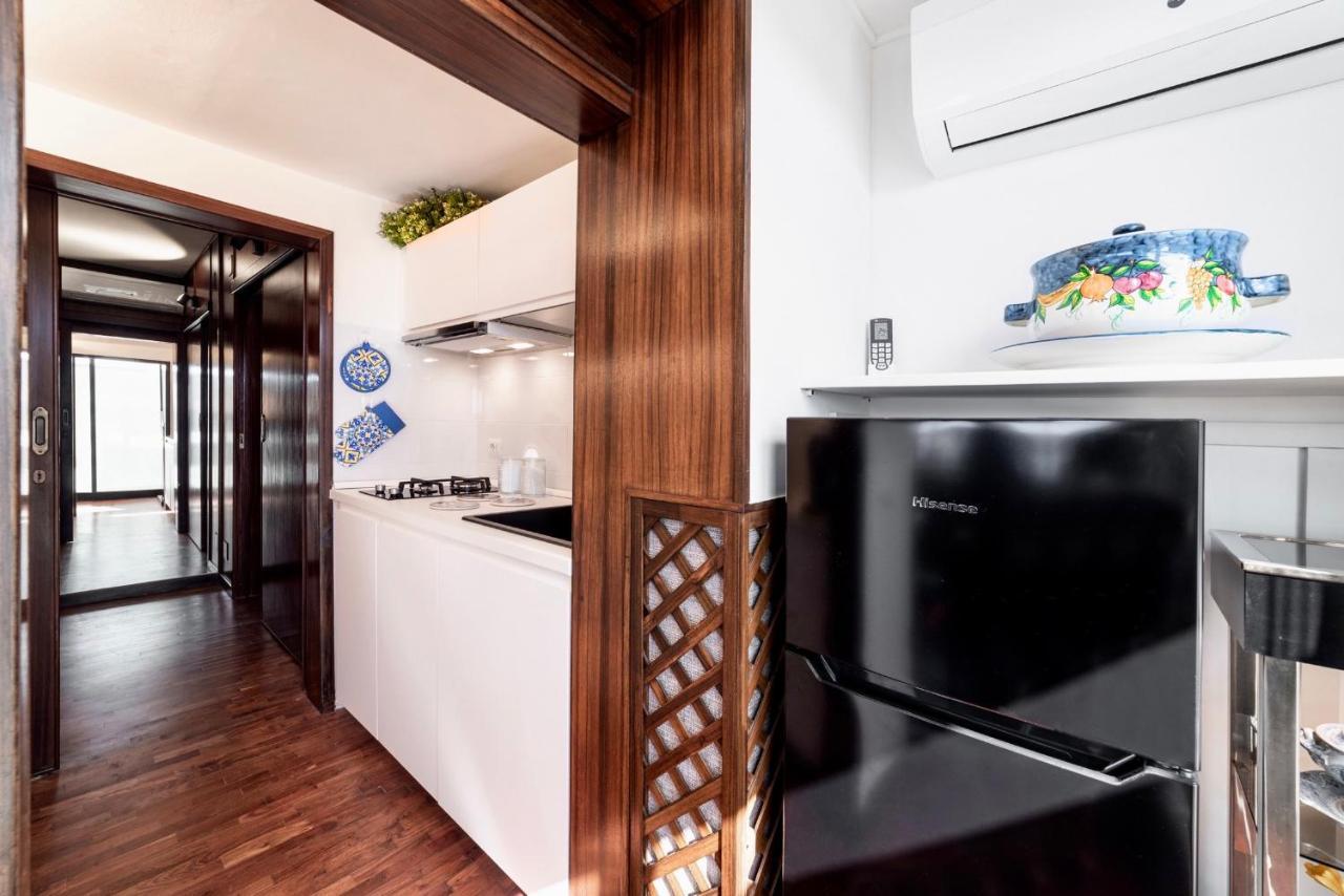 Mikka Studios: Luxury Apartment Bari Buitenkant foto