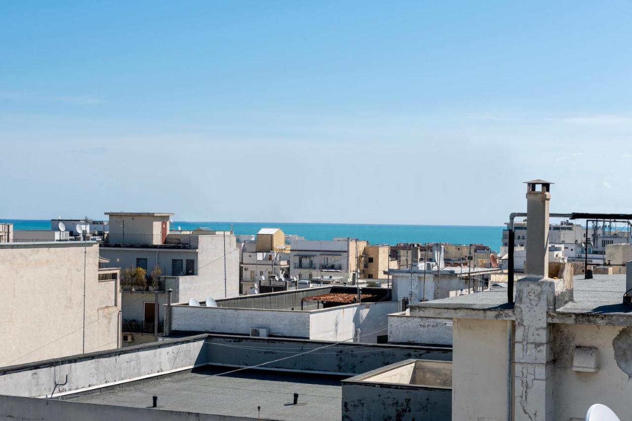 Mikka Studios: Luxury Apartment Bari Buitenkant foto
