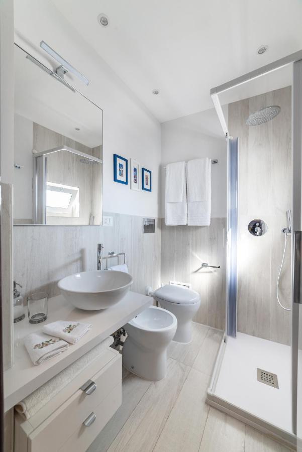 Mikka Studios: Luxury Apartment Bari Buitenkant foto